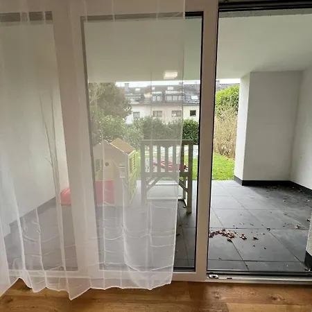 Appartement Cozy One-bedroom With Beautiful Terrace Ratingen