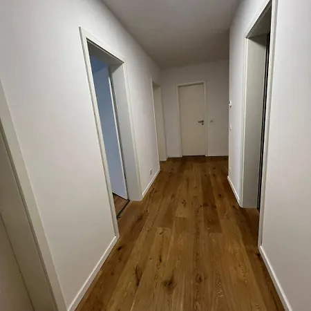 Cozy One-bedroom With Beautiful Terrace Ratingen