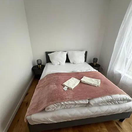 Cozy One-bedroom With Beautiful Terrace