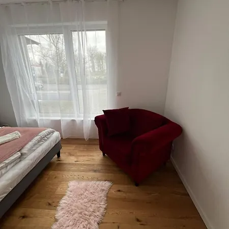 Cozy One-bedroom With Beautiful Terrace Appartement Ratingen