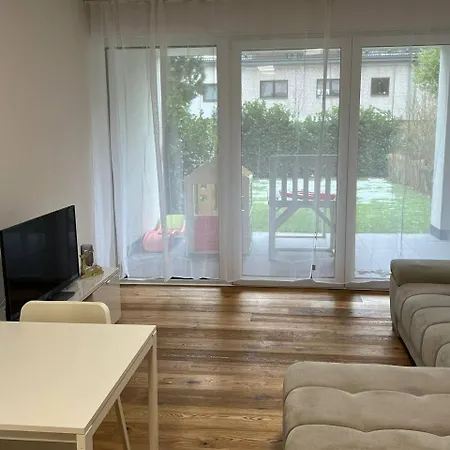 Cozy One-bedroom With Beautiful Terrace Appartement Ratingen